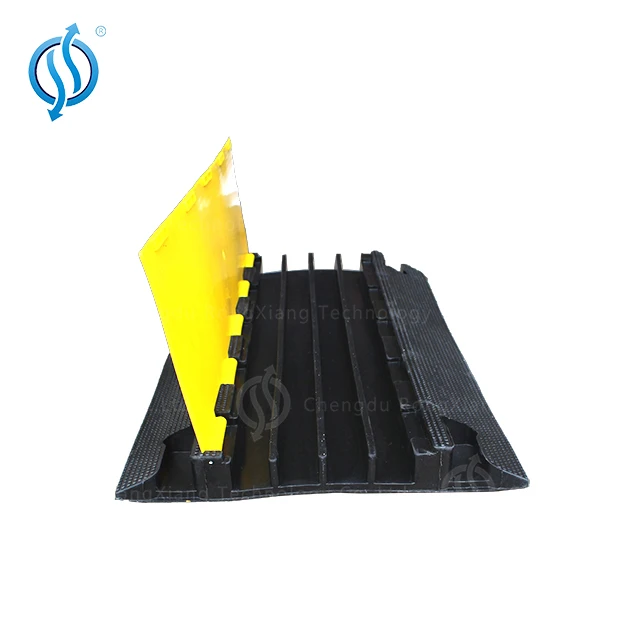Durable Outdoor Rubber Cable Protector 5-Channel Yellow Jacket Stage Safety Cover for Speed Bumps
