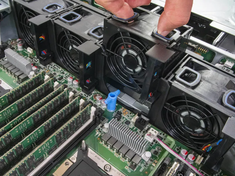 Hot Selling Brand New NF5280M5 Rack Type 2U Server 6226 CPU Server 800w