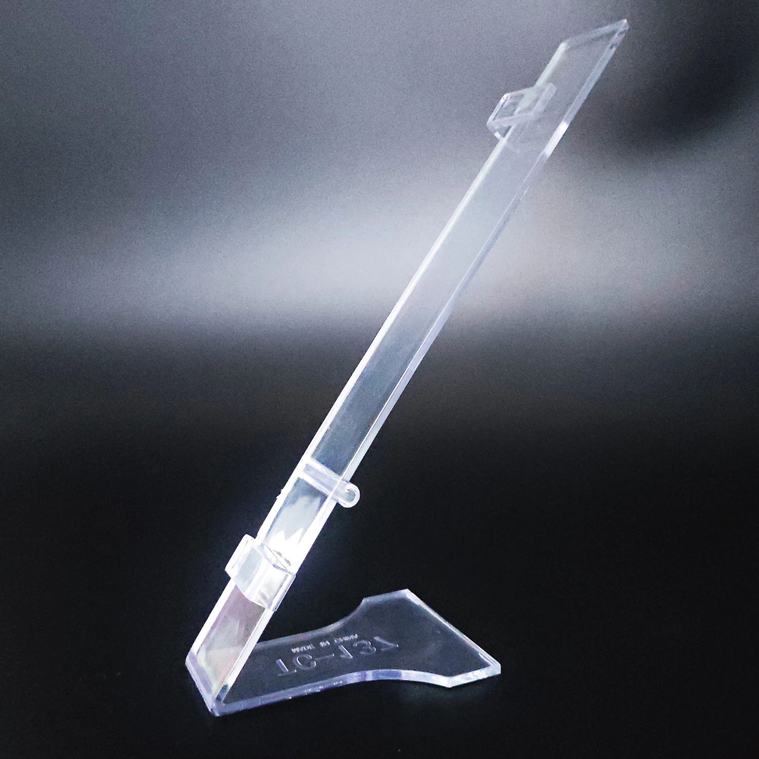 Cheap Price Plastic L-shaped Desktop Watch Shop Window Counter Racks, PC Acrylic Long Bar Transparent Watch Display Stand