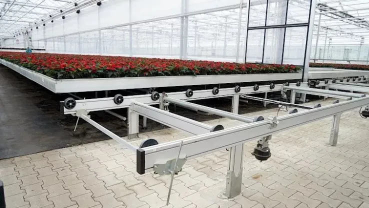 Agricultural movable seedbed ebb and flow rolling table greenhouse seedbed bench