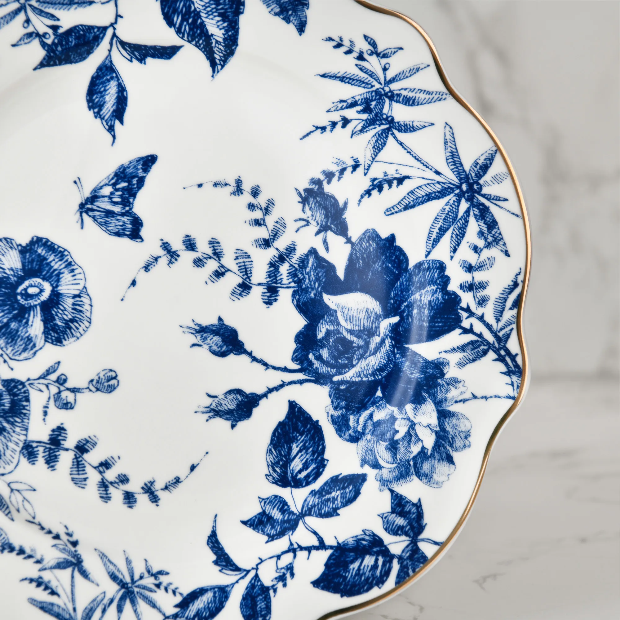 Chaozhou Blue Pattern Gold Rim Chinese Flower Porcelain Dinner Plate Bone China Dishes Plate Sets Restaurant Dinnerware Set