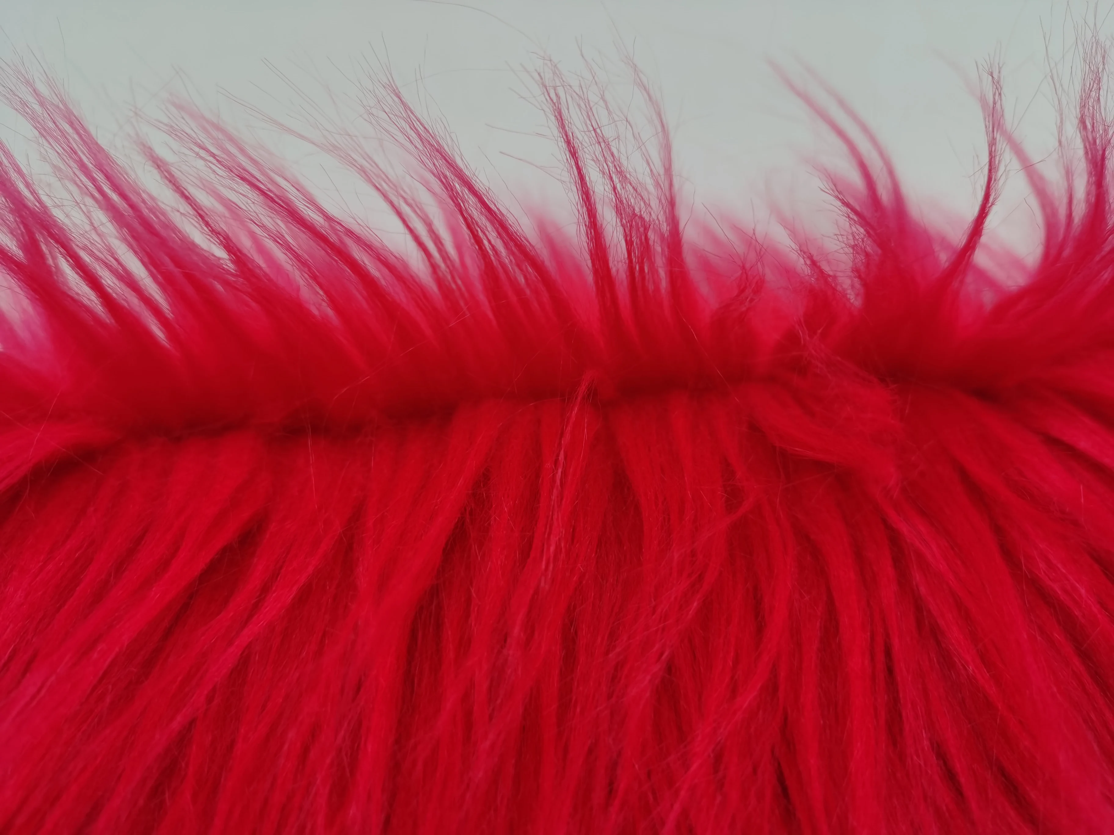 Factory Wholesale Solid Falling Water Hair High Pile Faux Fur Fabric for Garment/ Home Textile/ Toys