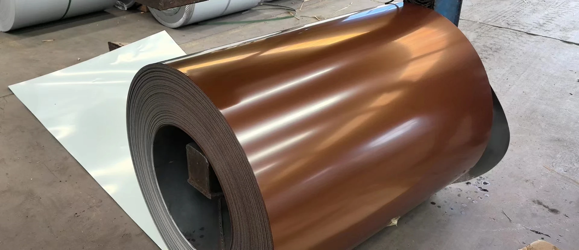 Manufacturer Color Coated Galvanized Steel Coil Double Coated Color Painted Metal Roll