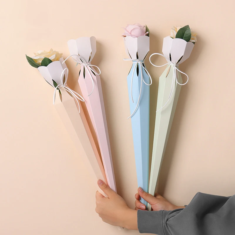 Wholesale Luxury Paper soap Flower Arrangements Display Card Customized Fresh Flower Portable Gift Single Flower Packaging