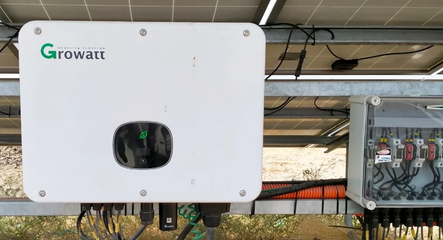 50kw inverter price cheap in Stock Growatt 60kw 50kw solar inverter MAC with WIFI logger