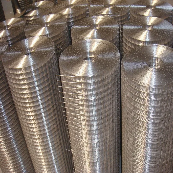 livestock Fence Steel Wire Mesh Galvanized or PVC Coated Welded Steel Wire Mesh