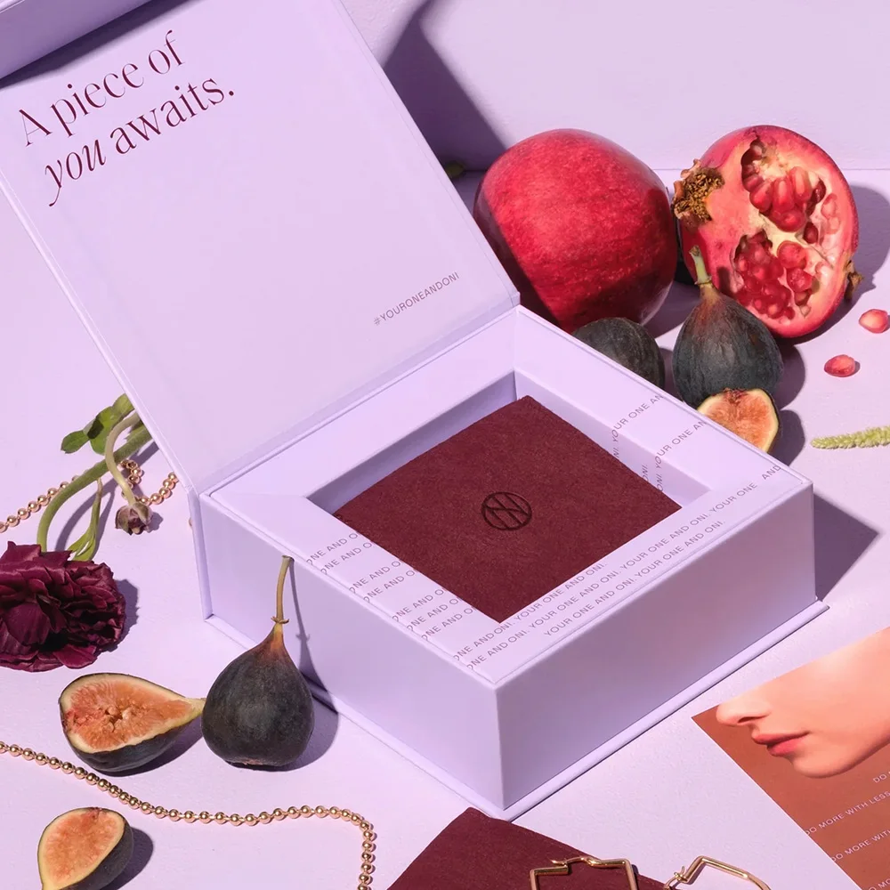 Premium Gift Box with Magnetic Closure Lid Gift Jewelry Packaging Rigid Box