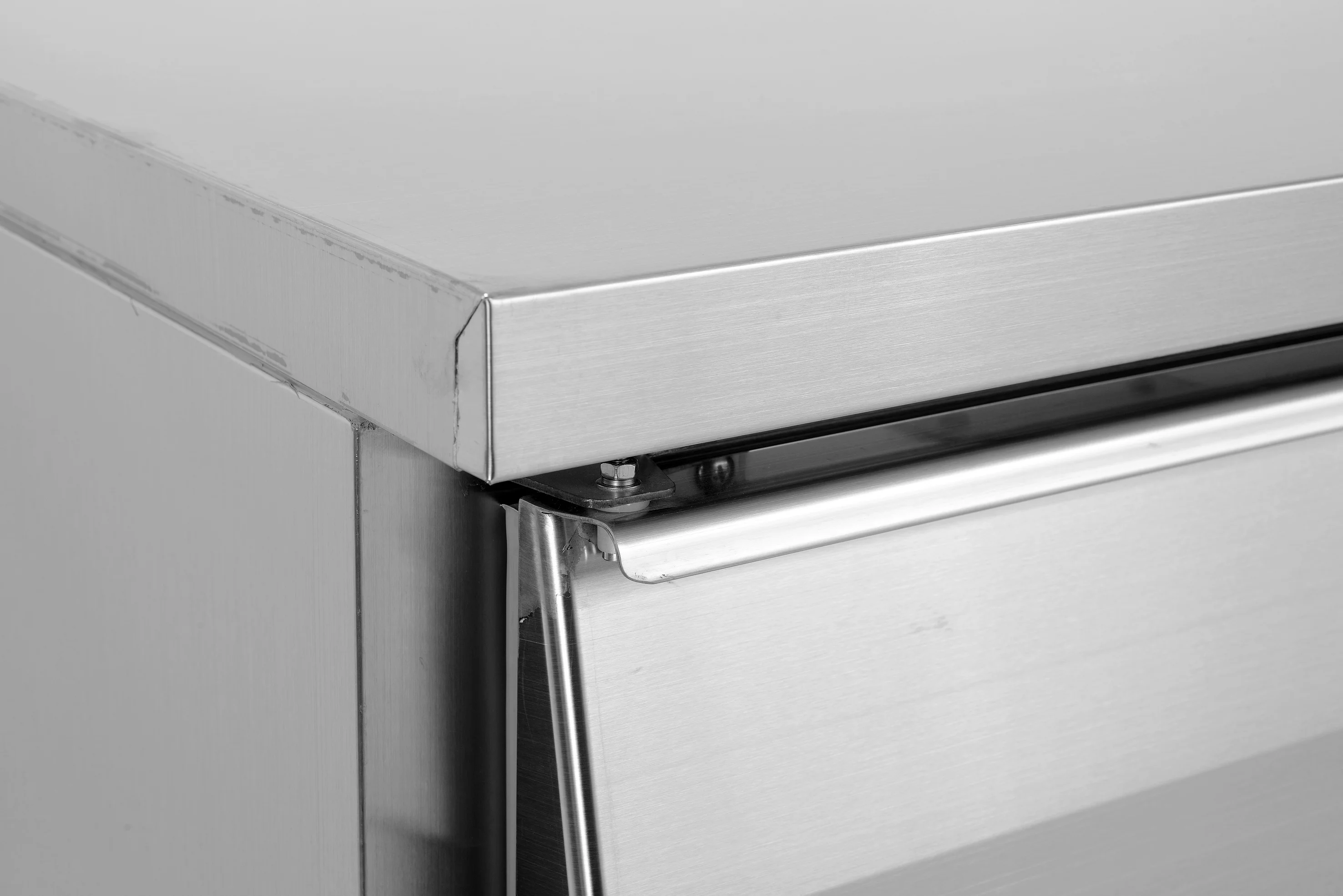 2 door commercial undercounter counter  FREEZER