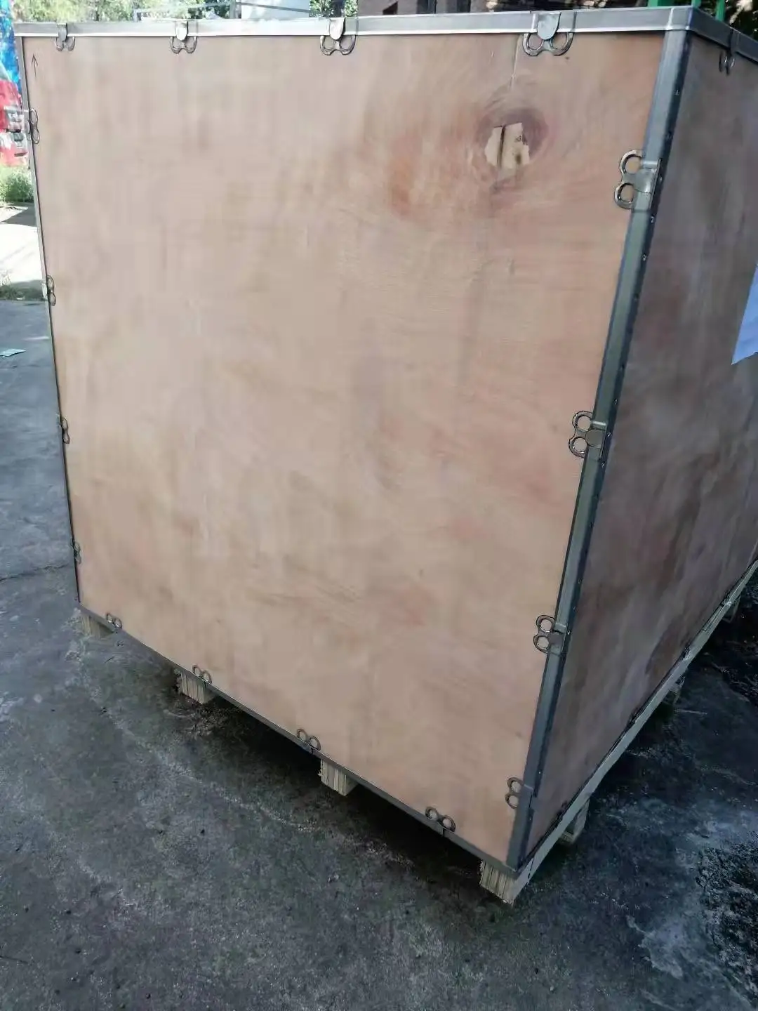 Bigger 5000L/DAY solar powered commercial atmospheric air water generator with filter system