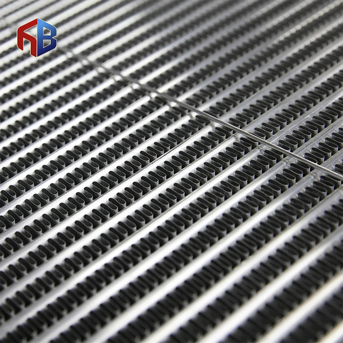 OEM A0525423002 20011749 Heavy truck radiator for Freightliner Business Class/M2 truck 2 row water cooling radiator manufacturer