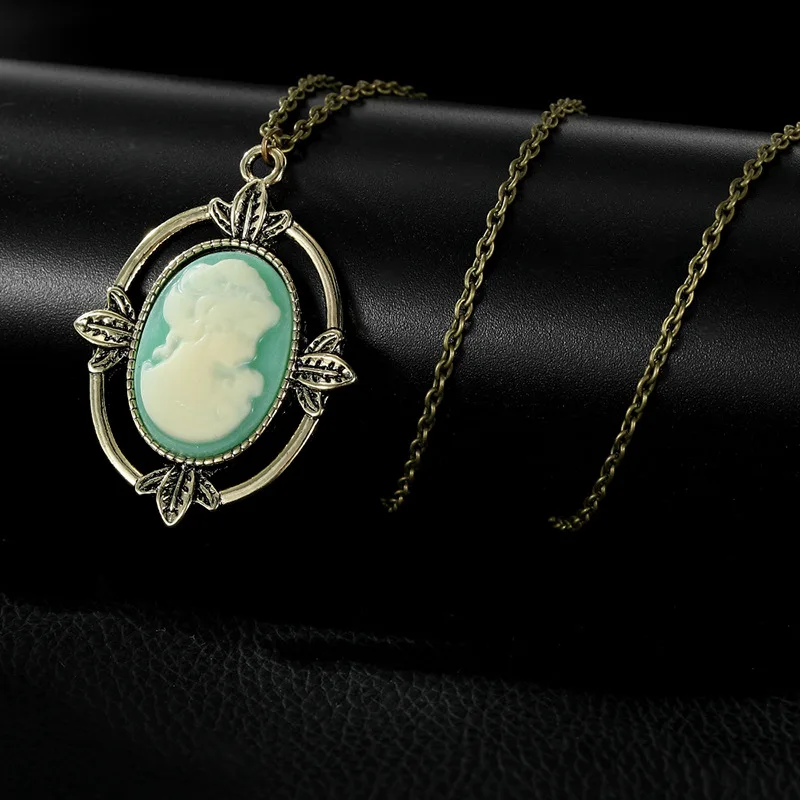 wholesale Vampire Diaries Pendant Retro gold plated vintage Fashion jewelry necklaces for women