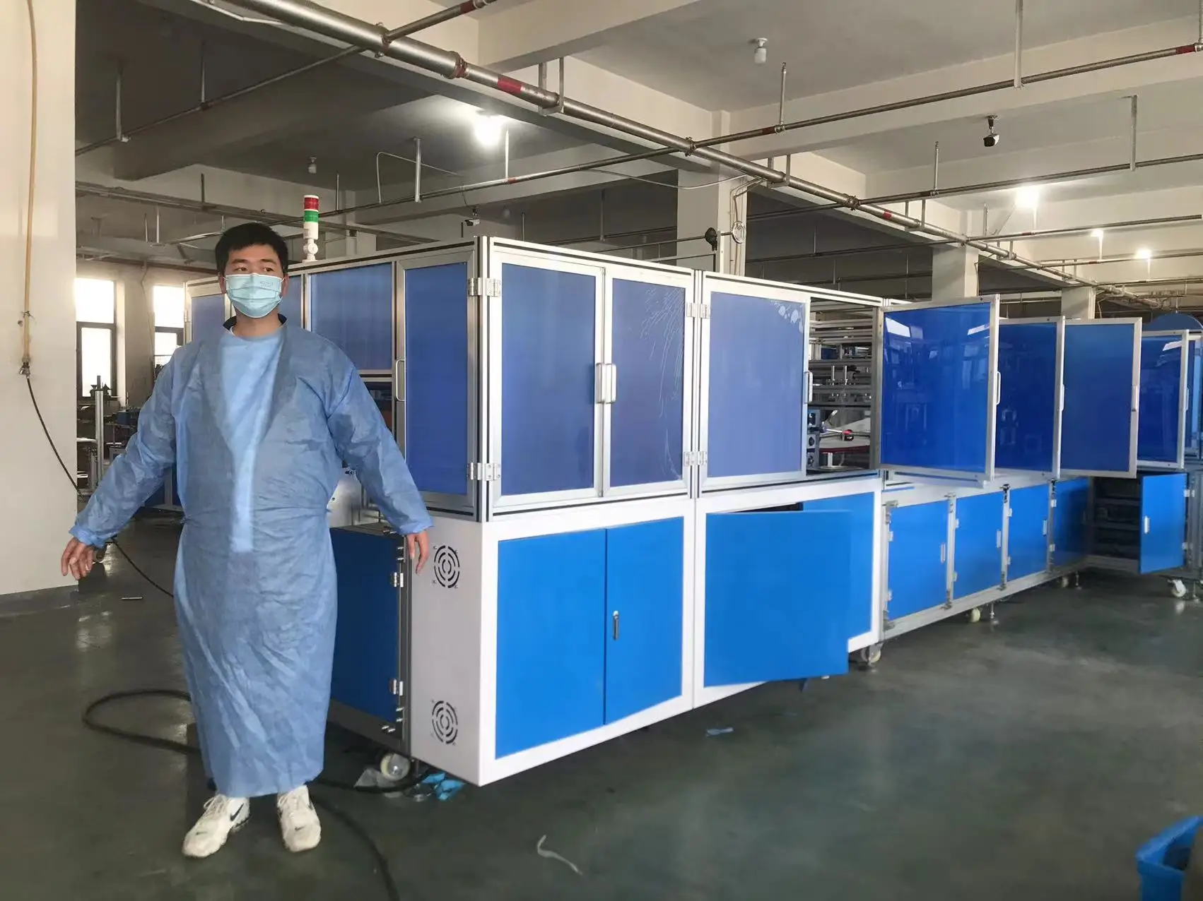Disposable surgical gowns making machine for hospital servo motor non fully auto suit ultrasonic make machine