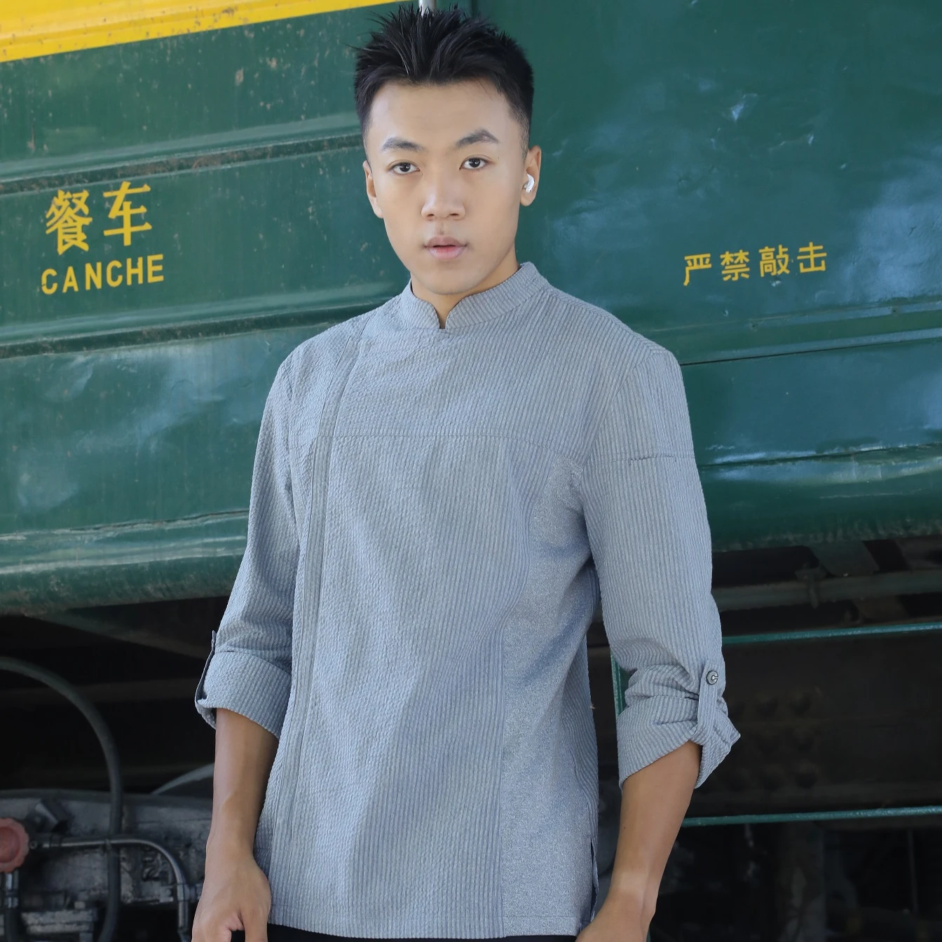 CHECKEDOUT New Style High Quality chef clothing Adjustable Sleeve Chef jacket and chef  restaurant and bar uniform for hotel