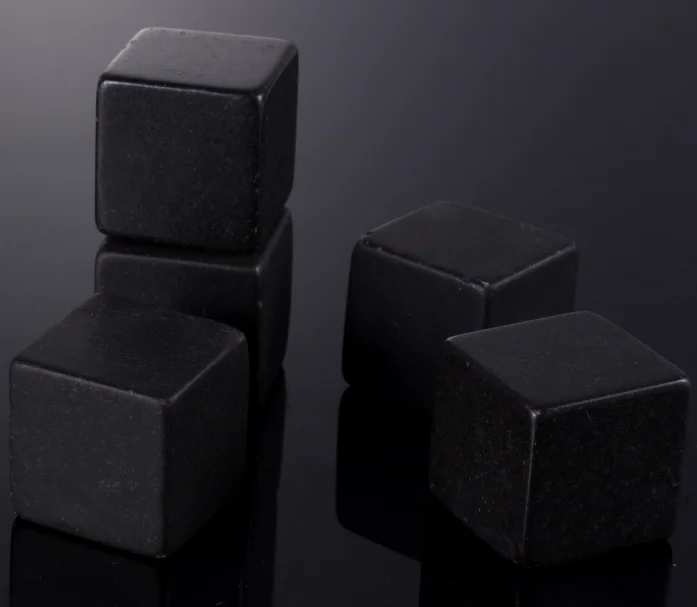 Top Seller Wholesale Personalized Granite Marble Cubes Chilling Stone Set In Gift Case Whisky Ice Stone For Whisky Bourbon