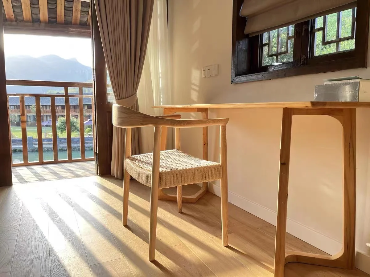 Modern Nordic Luxury Solid Wood Legs Accent Chair Hotel Cafe Restaurant Wooden Rattan Dining Dinner Chairs