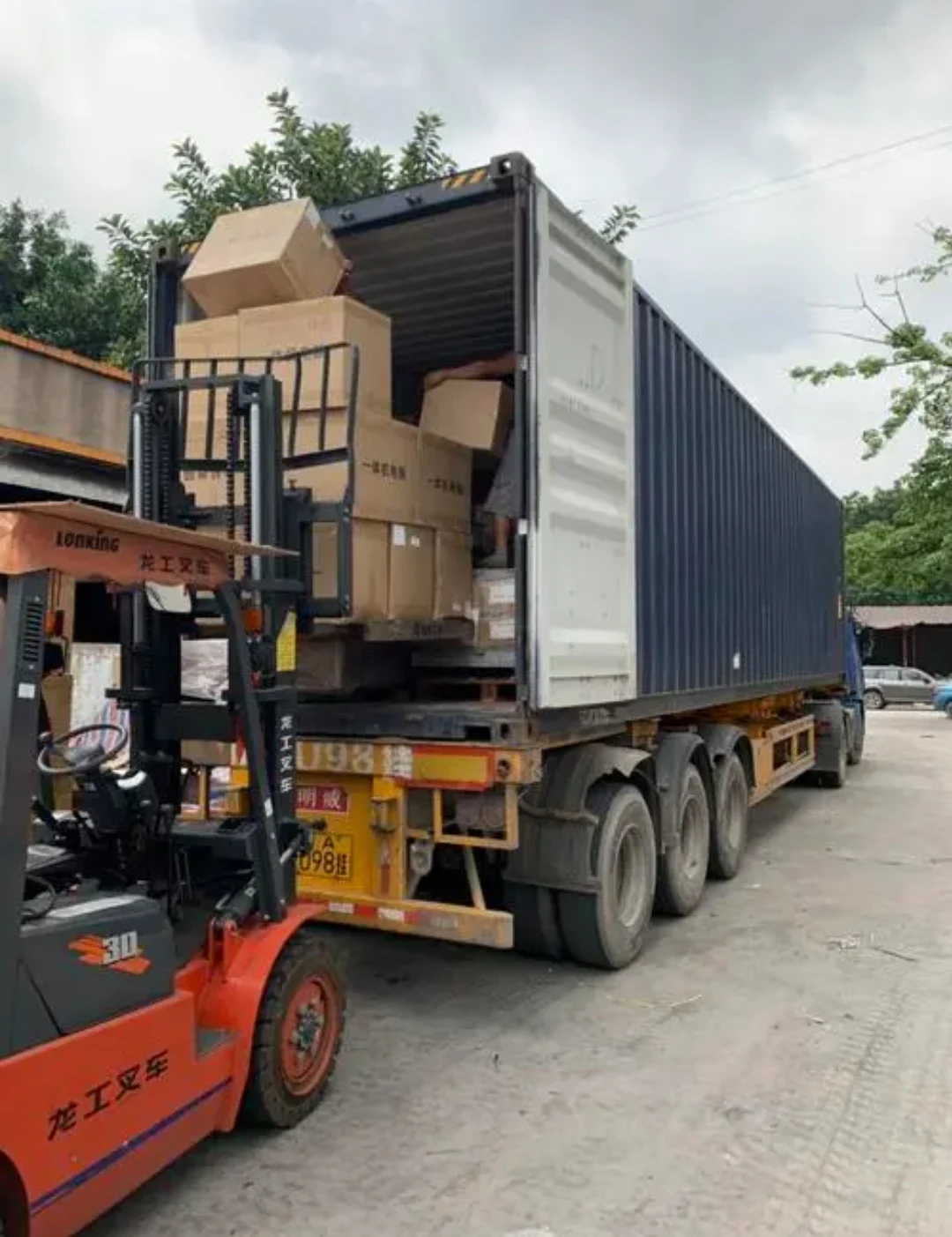 HILUX VIGO 2005-2011,2012-2014, Revo2015-2018,Rocco2018-2020 Car Front bumper bull bar Iron material