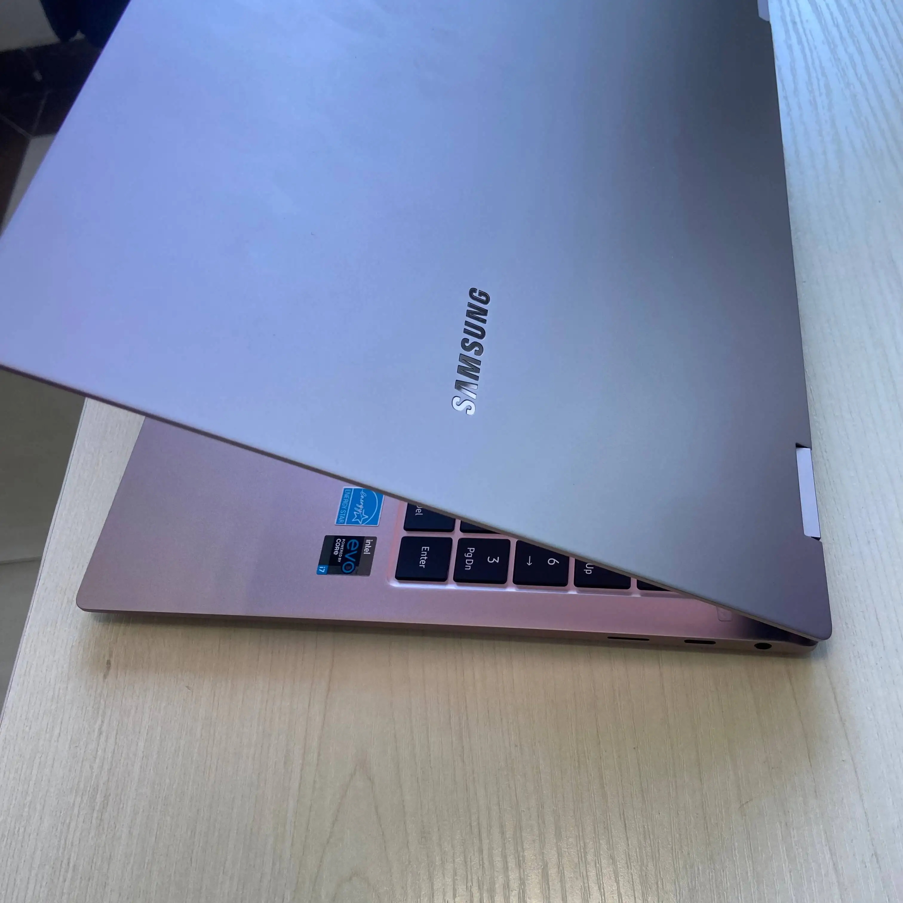 Новые ноутбуки GALAXY BOOK PRO 360 i7-1165G7-16-1TB ssd 15.6in встроенная графика Ноутбук игровой ноутбук