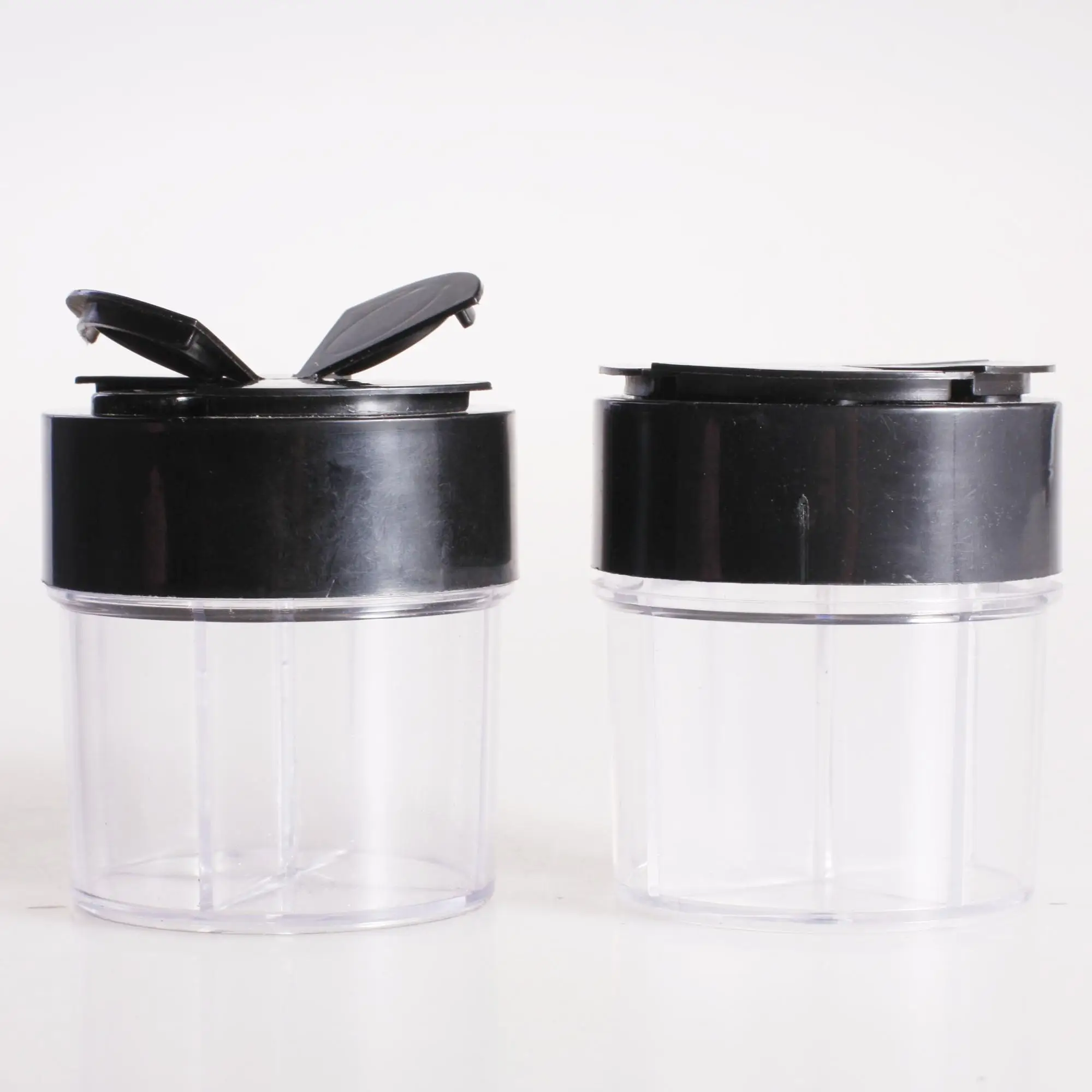 Free Label Custom Cap Color 100 ml Plastic Spice Shaker 4oz Herb Packaging Bottle 100ml Shaker Jar
