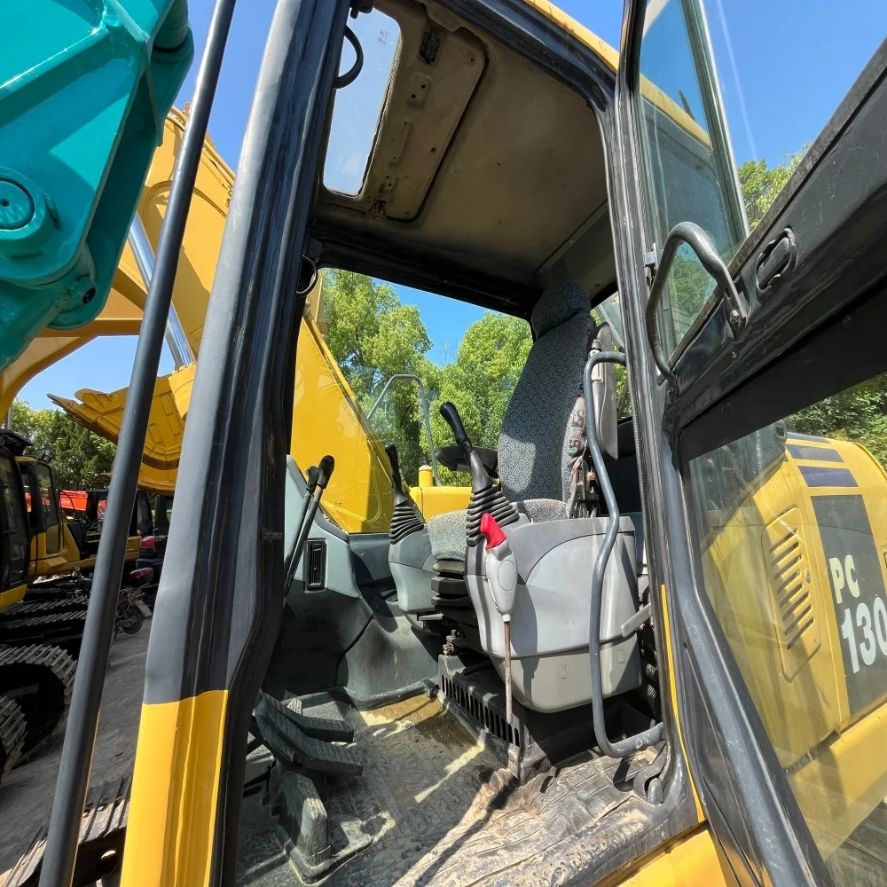 Подержанный PC130-7 Komatsu 13-тонный гидравлический экскаватор двигатель для кошек отличное состояние коробка передач хорошая цена продажа подержанных