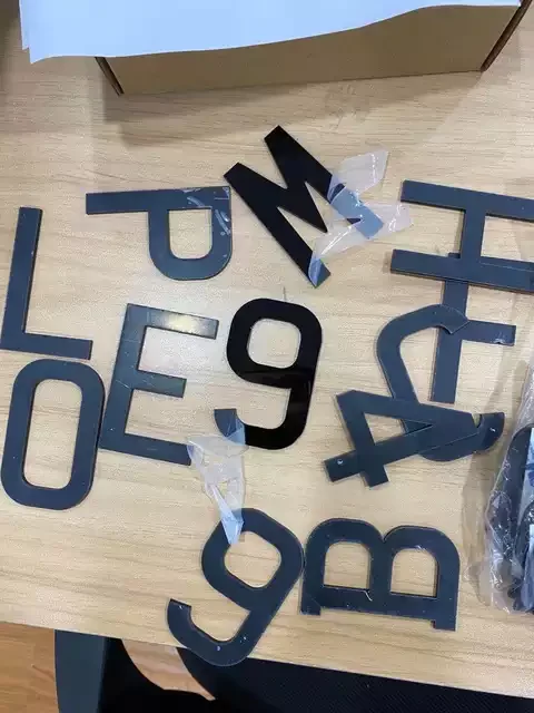 Custom 3d resin gel letter number office name plate 4D Acrylic car nameplate plate letter 5mm UK license plate letters