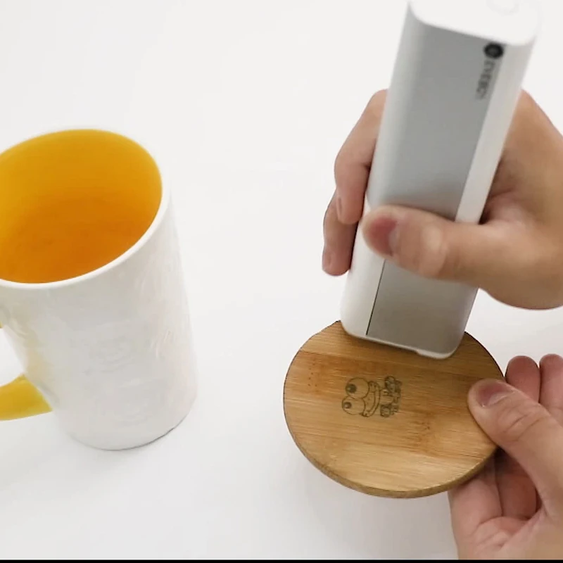 The popular multi-scene used inkjet printing pen  is lightweight and easy to carry for printing food paper skin EVEBOT Printpen