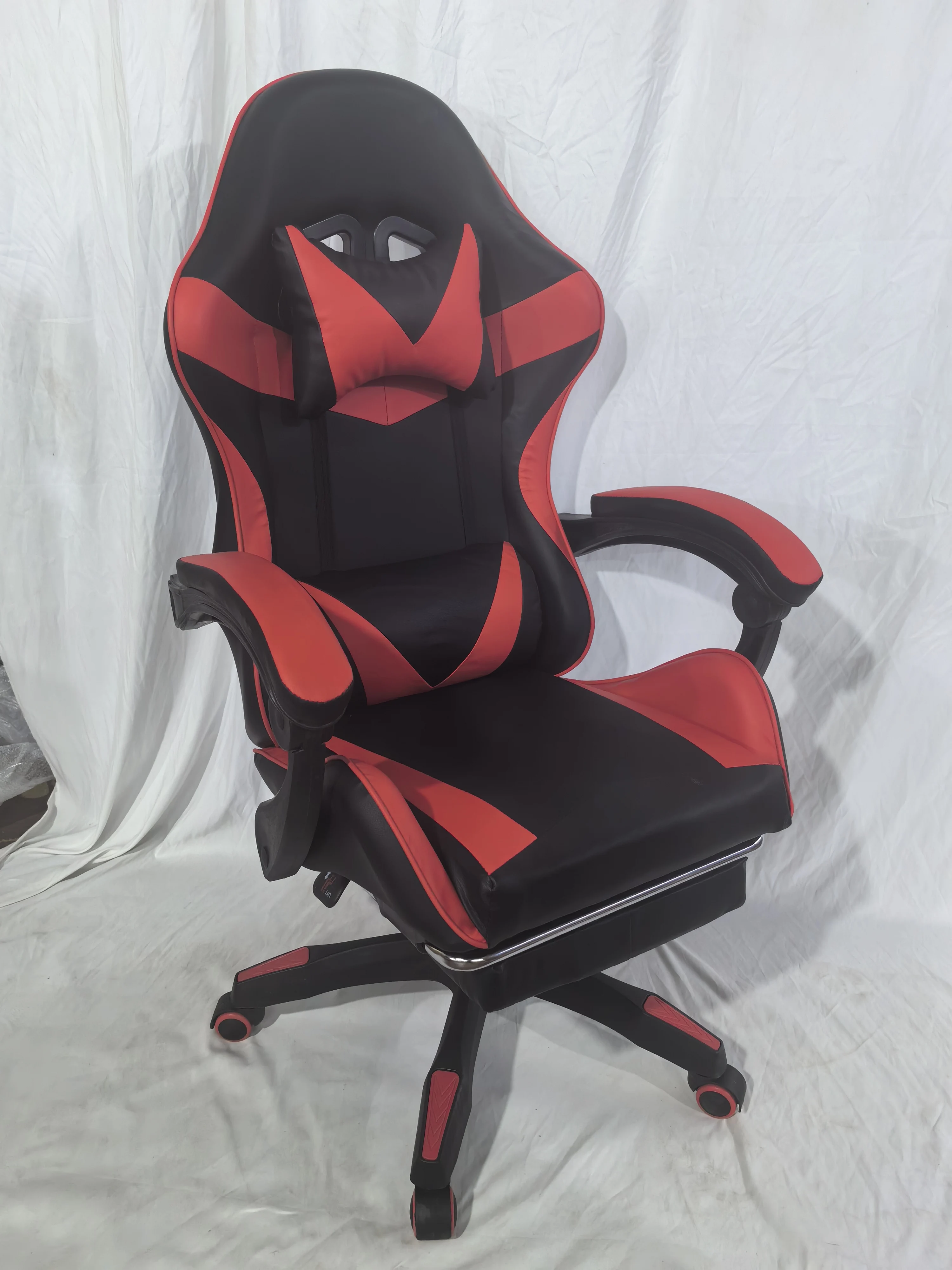 Manufacturers Cheap PC Sillas Gamer Gaming Chair Cadeira De Jogos Racing Chair PU Leather Gaming Chair With Foofrest