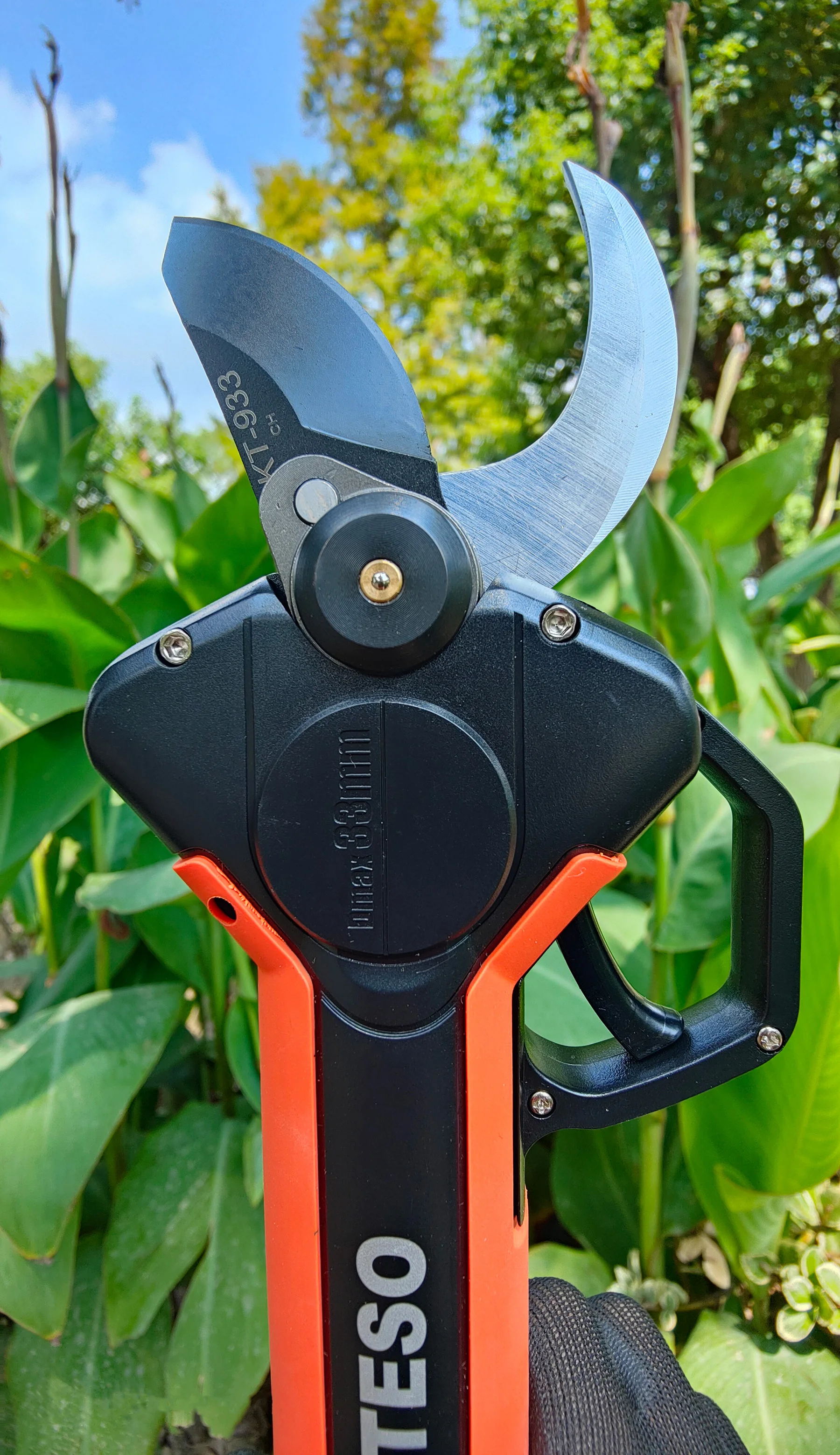 Low price high quality cordless pruning shears professional electric pruning shears