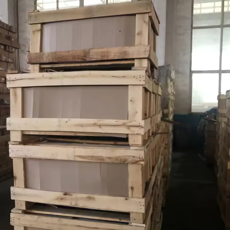 Stock goods Louvre Jalousie Window Glass Factory Price of Glass Louver 4mm, 5mm, 6mm Clear float/patterned louvre glass sheet