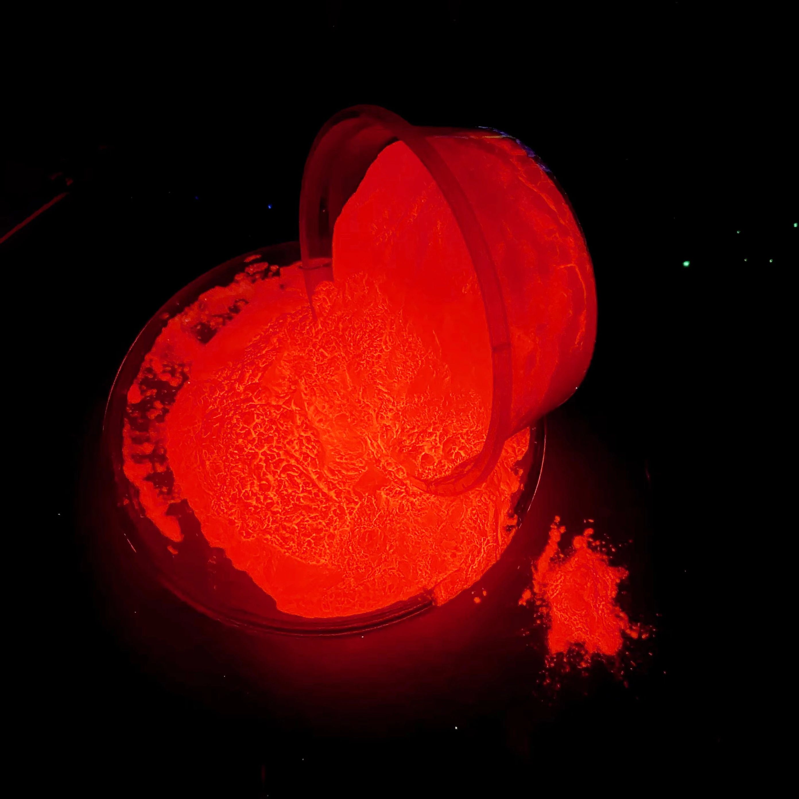 Glowing pigment red glow in the dark powder free samples discount phosphor powder