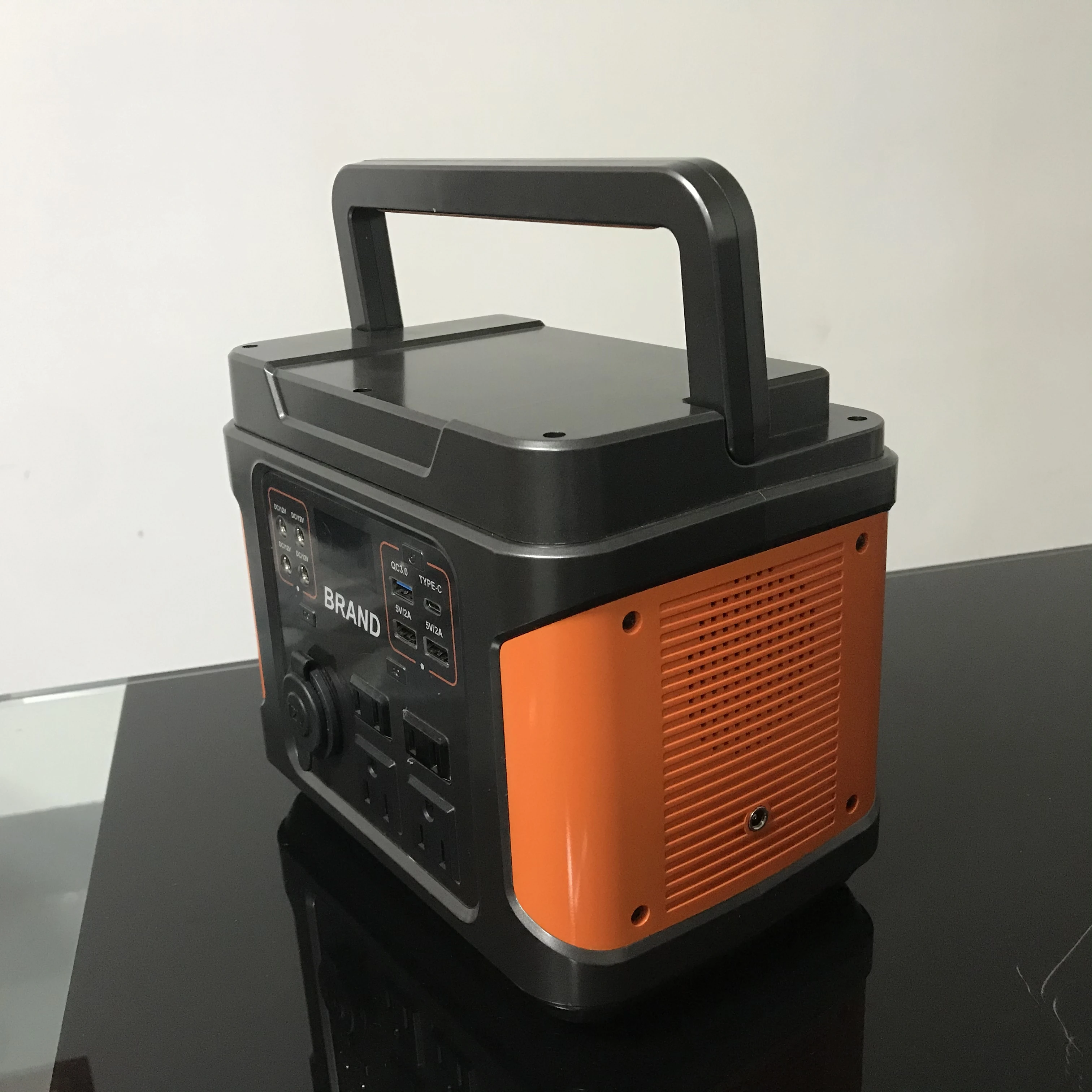 OEM factory custom lithium ion polymer DC output 12-16v 10a  AC output power 300w  QC3.0 quick charge 5V/2A, 9V/2A, 12V/1.5A