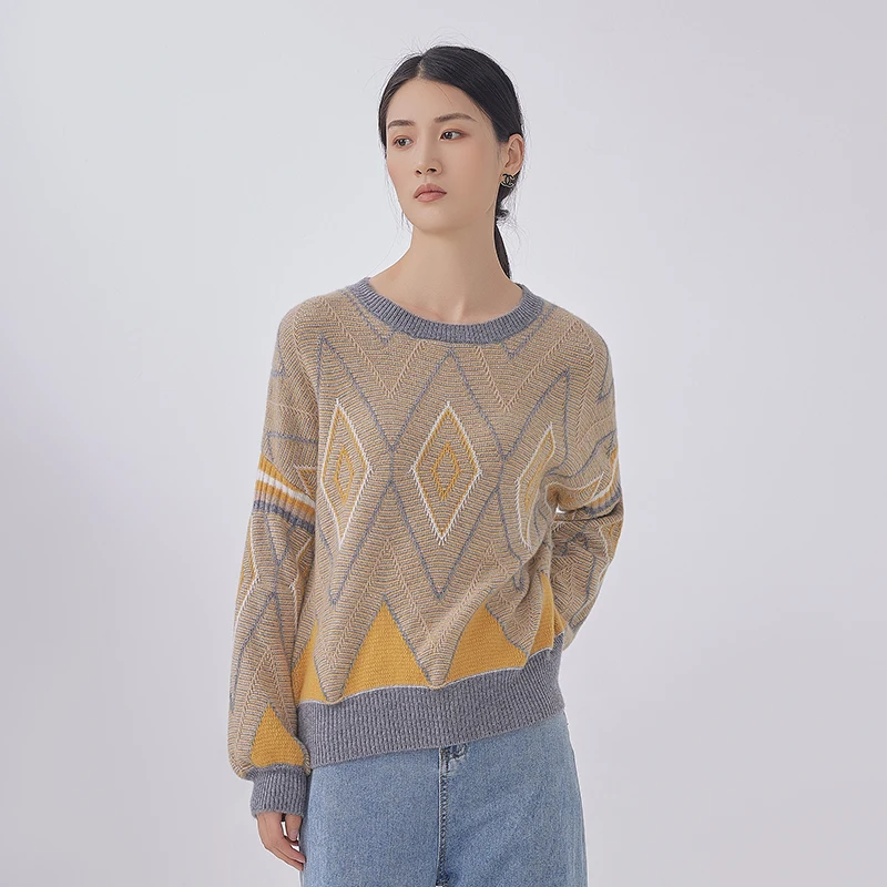 Autumn and winter new cashmere sweater women round neck jacquard striped sweater loose pullover sweater bottoming shirt
