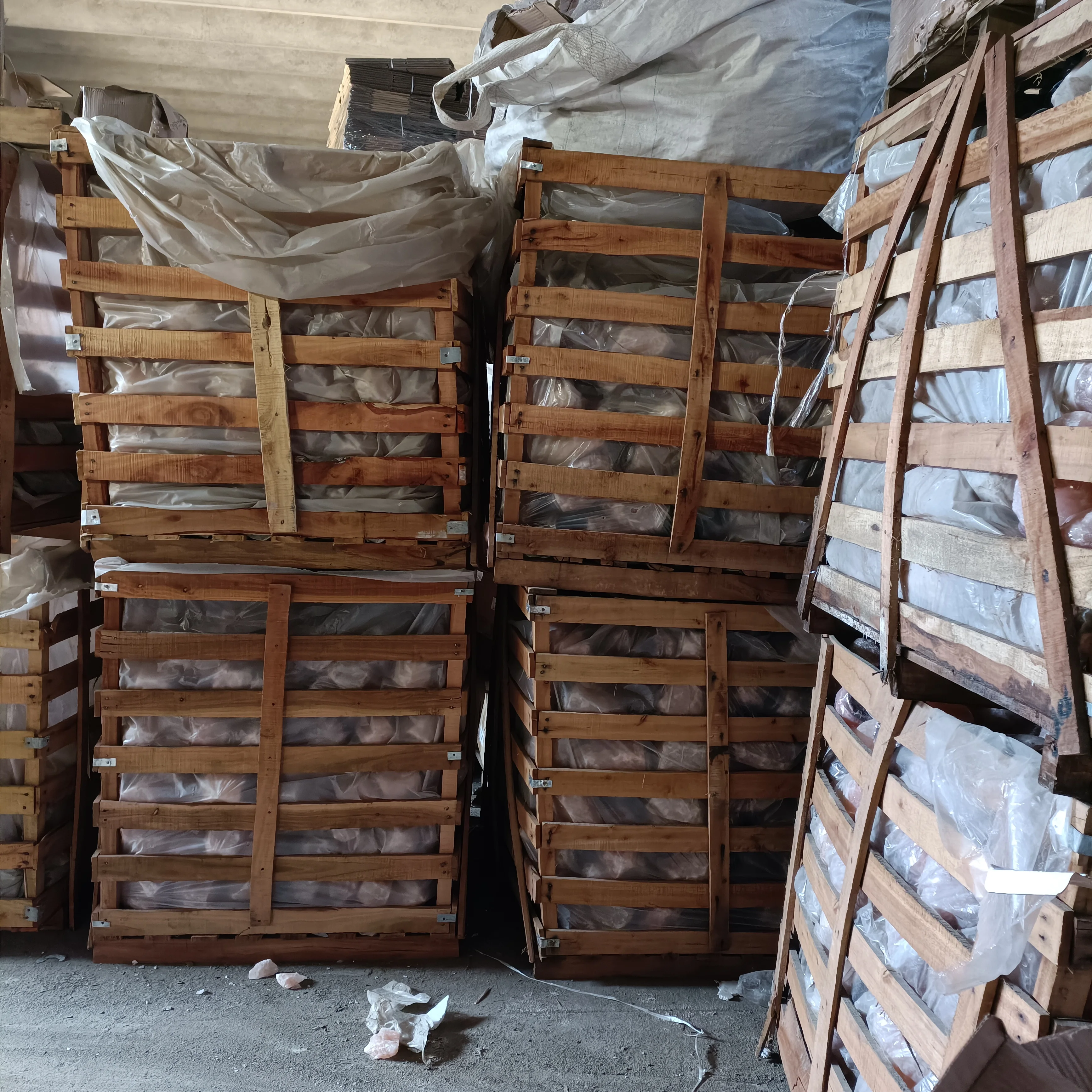 Natural Himalayan Pink Salt Lamp Hand Carved OEM Packing Manufacturer Salt Lamp