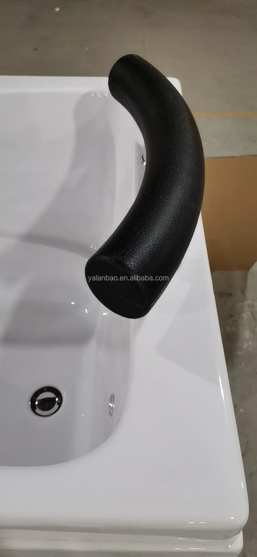 Best Seller Walking Massage Shower Bathtub With Door for Elderly People