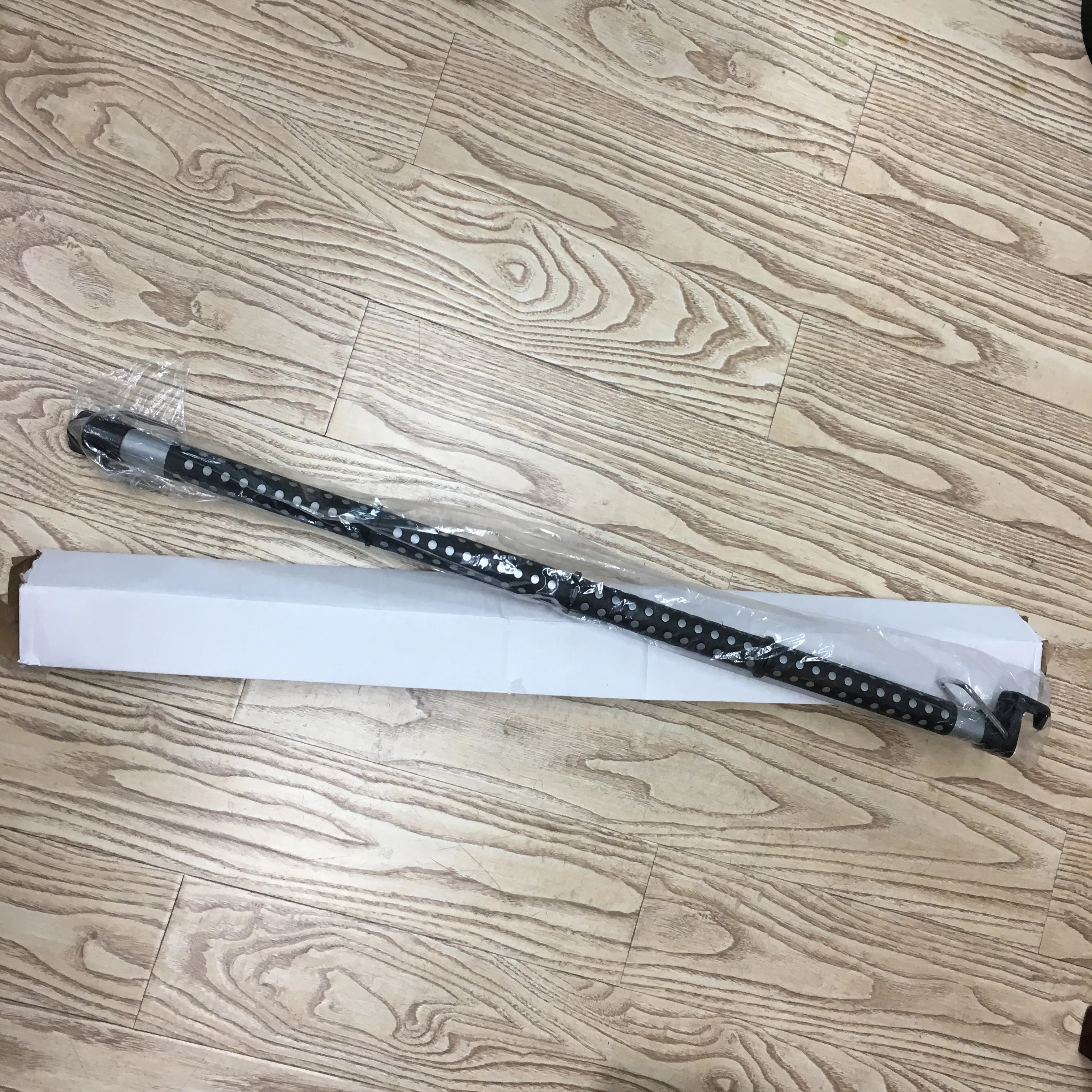 Car Expandable Clothes rob Automotive Clothes Hanger bar