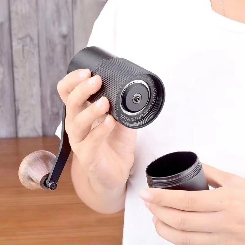 Diguo Portable Cordless Aluminium Ally FX Manual Coffee Grinder With Big 30g Capacity For Commercial Use