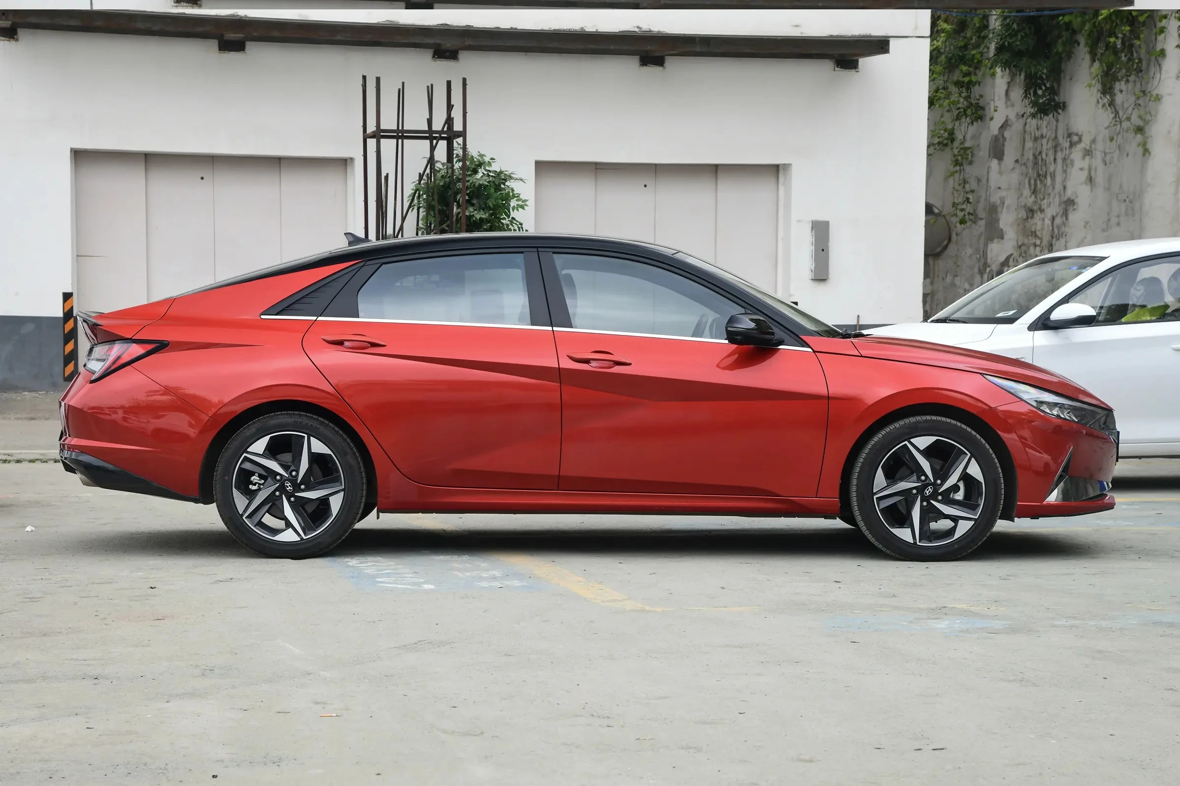 2024 Horgos Kashgar In Stock New Car Beijing Hyundai Elantran FWD 5seaters Gasoline Sedan Car For Adult Hyundai Elantra