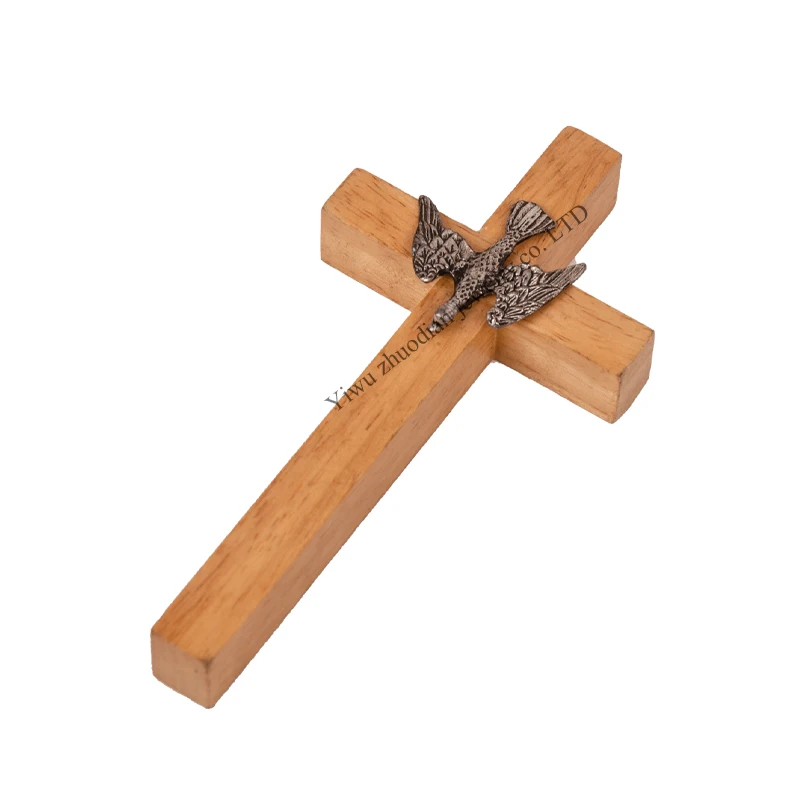 Yiwu zhuodian transparent varnish natural rubber wooden cross Jesus statue wall