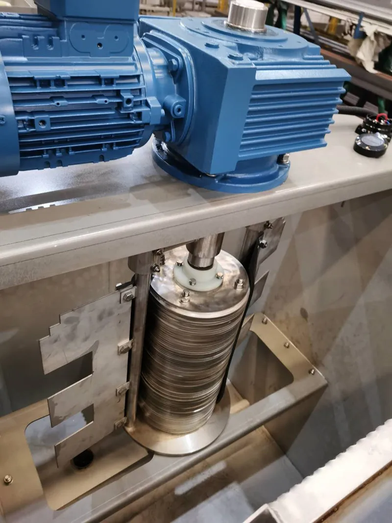 Screw Press Sludge Dewatering Machine Sludge Dehydrator For Sewage Treatment Equipment