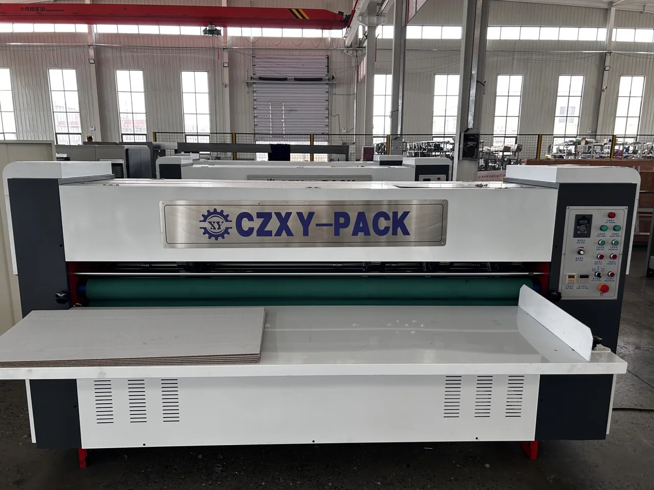 Thin blade knife corrugated paper board cardboard cutting machine
