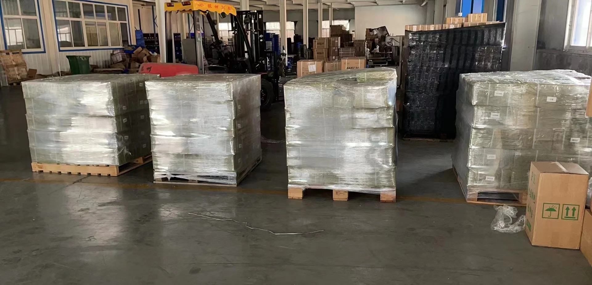 brake pads brake shoes no noise no dust ceramic pads brake for Buick Chevrolet Cadillac Pontiac D699 18045381 93734239