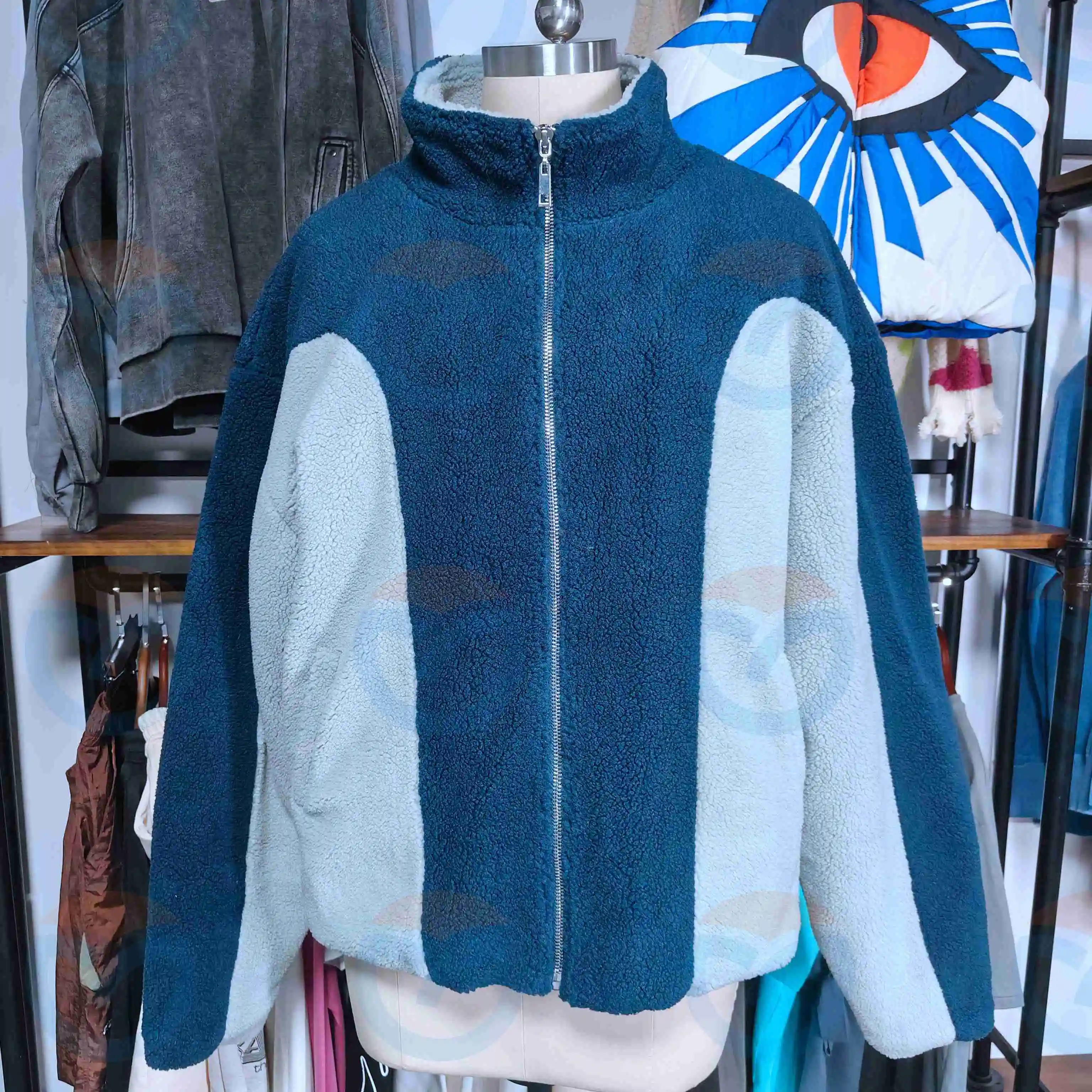 Custom OEM/ODM  Embroidered logo graphic  fleece jacket full zip up Sherpa lining oversized patch polar fleece jacket for man