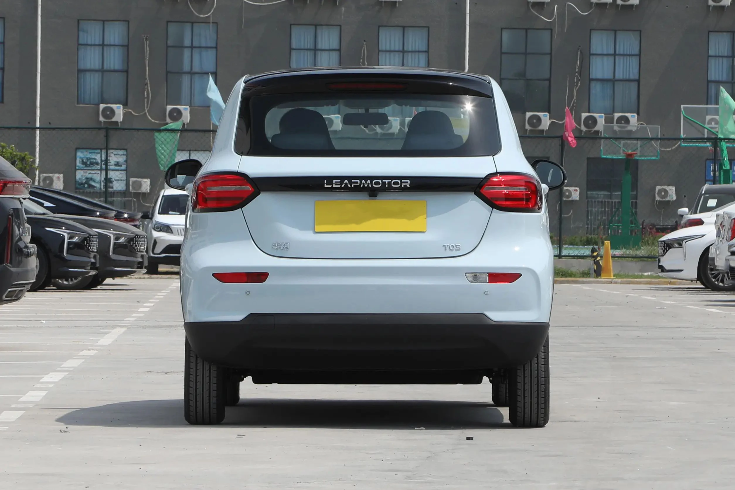 Pure Electric Car Leapmotor T03 2024 403km Small Mini car New Energy Car 40Kw 54Ps Leap Motor T03 EV 5 Door 4 Seat