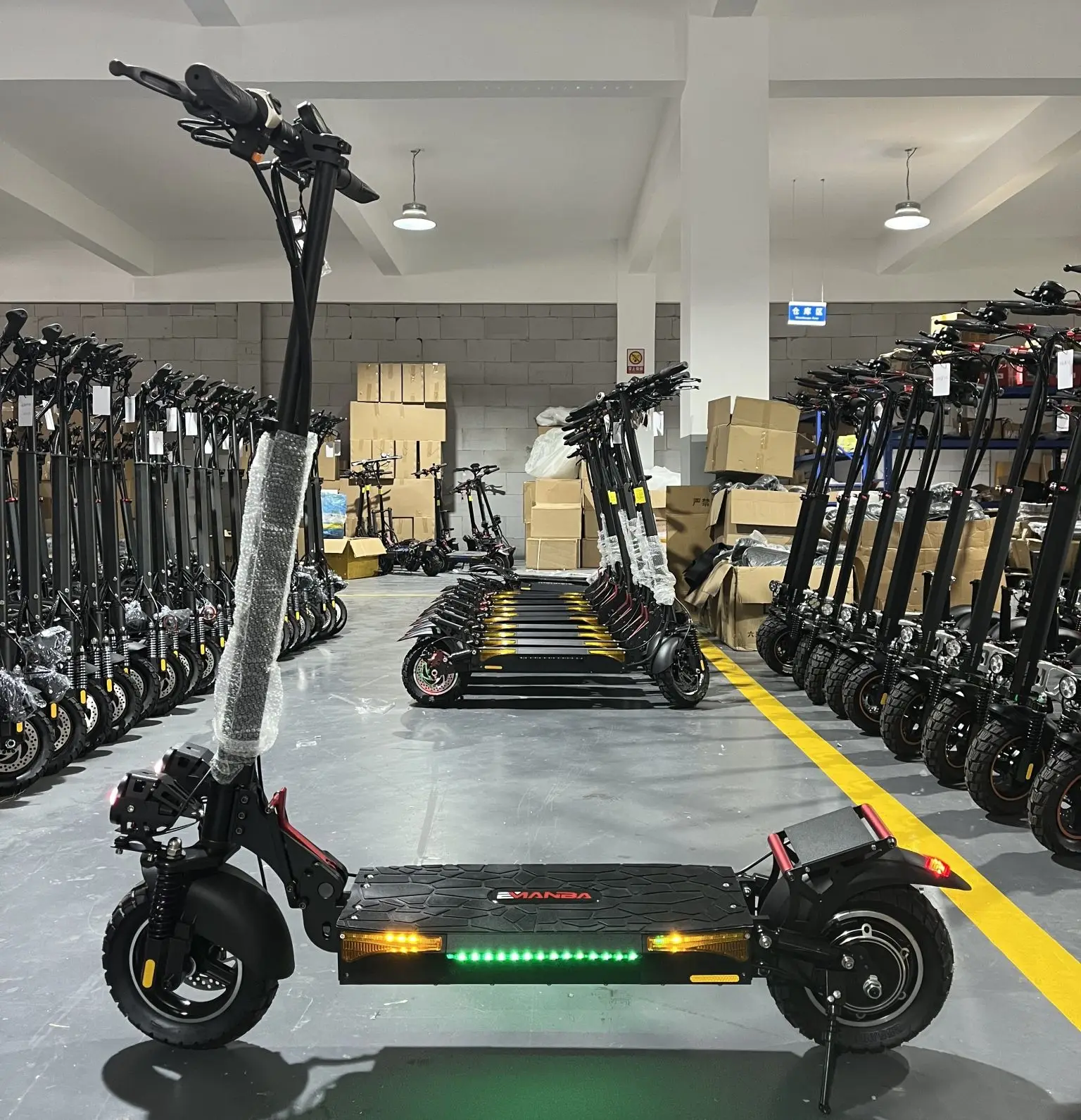 EU US warehouse freeshipping motor 800w  foldable electric scooter with 10-inch off-road air tire