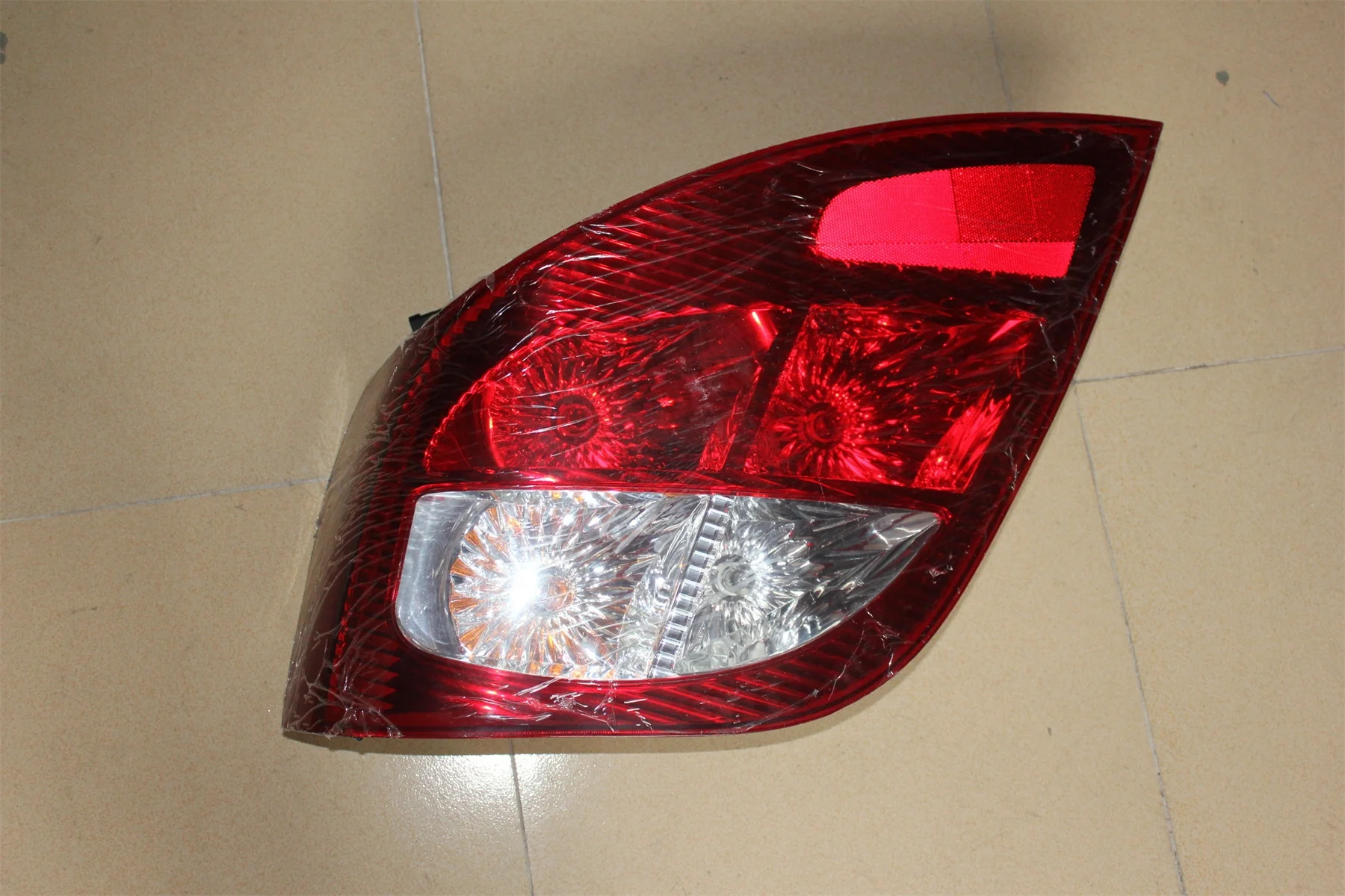 Zhongtong Bus Rear Light 5-0241-RH Auto Left 24V Tail Lights Replacement