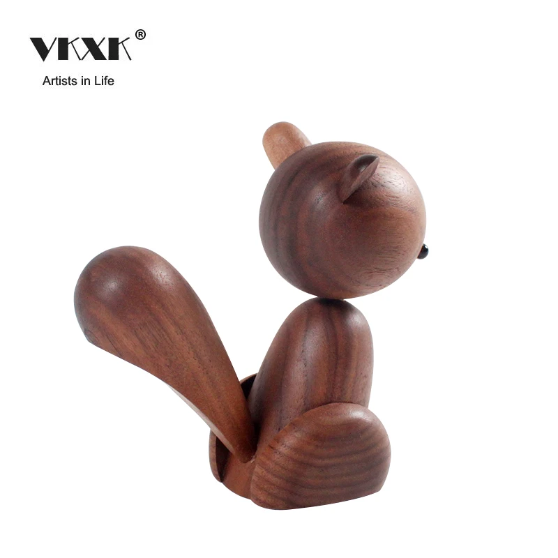 Professional manufacturer squirrel walnut miniature wood crafts