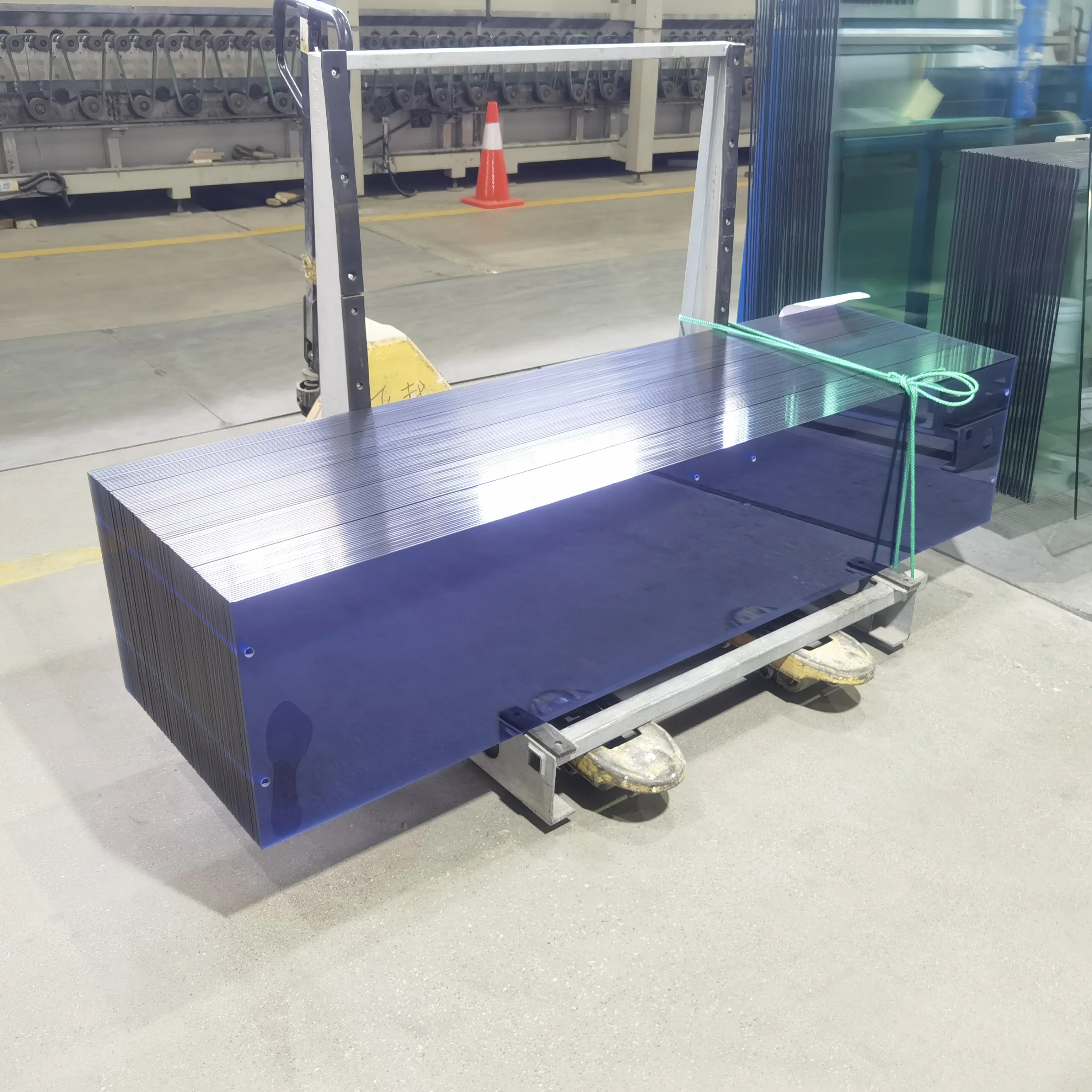 Factory Custom Size 5 6 8 10 mm Toughened Glass Tinted Tempered Glass for Shower Room