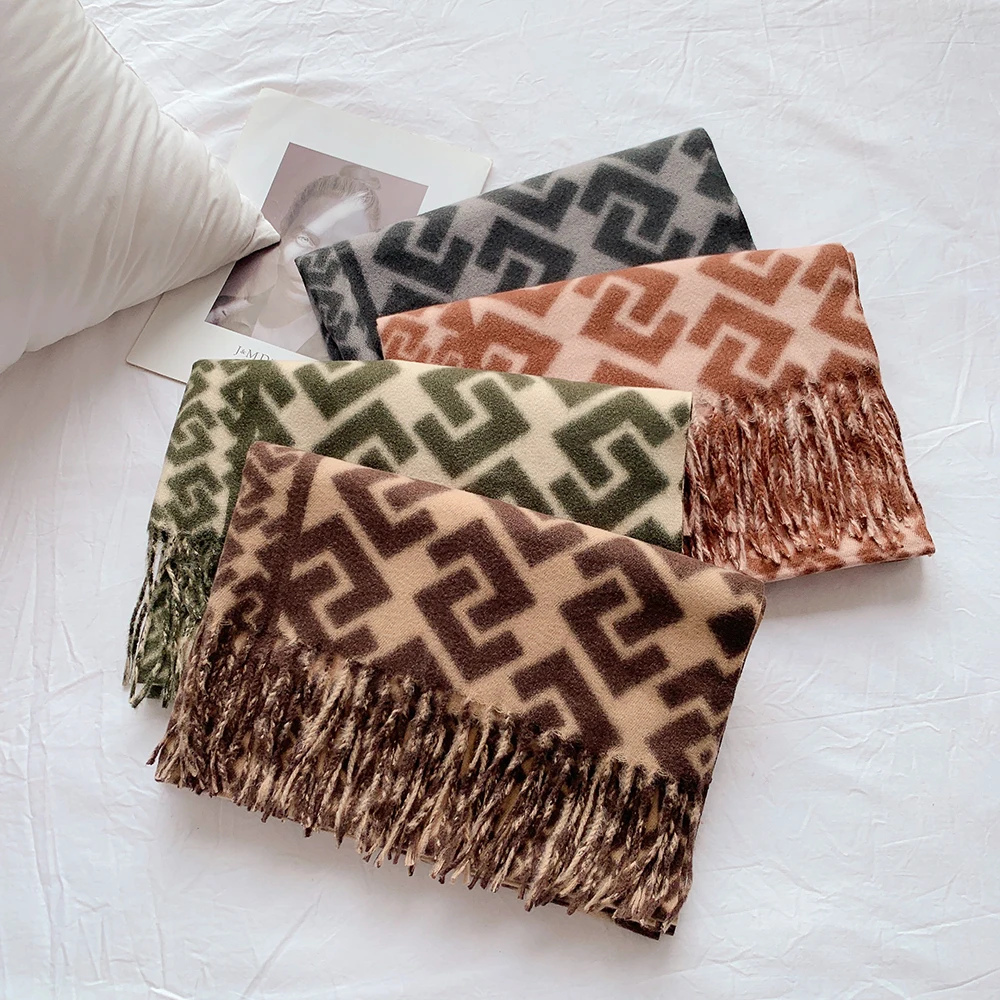 Wholesale Fashion Warm Thick Tassel Plush Pashmina Scarves Shawls Custom Print letter Winter Cashmere Scarf Women