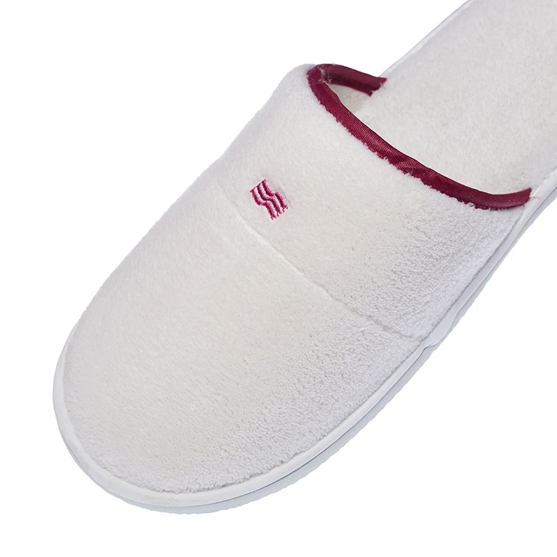 Белые удобные мягкие бархатные шлепанцы с закрытым носком, тапочки для спальни в отеле для женщин и мужчин