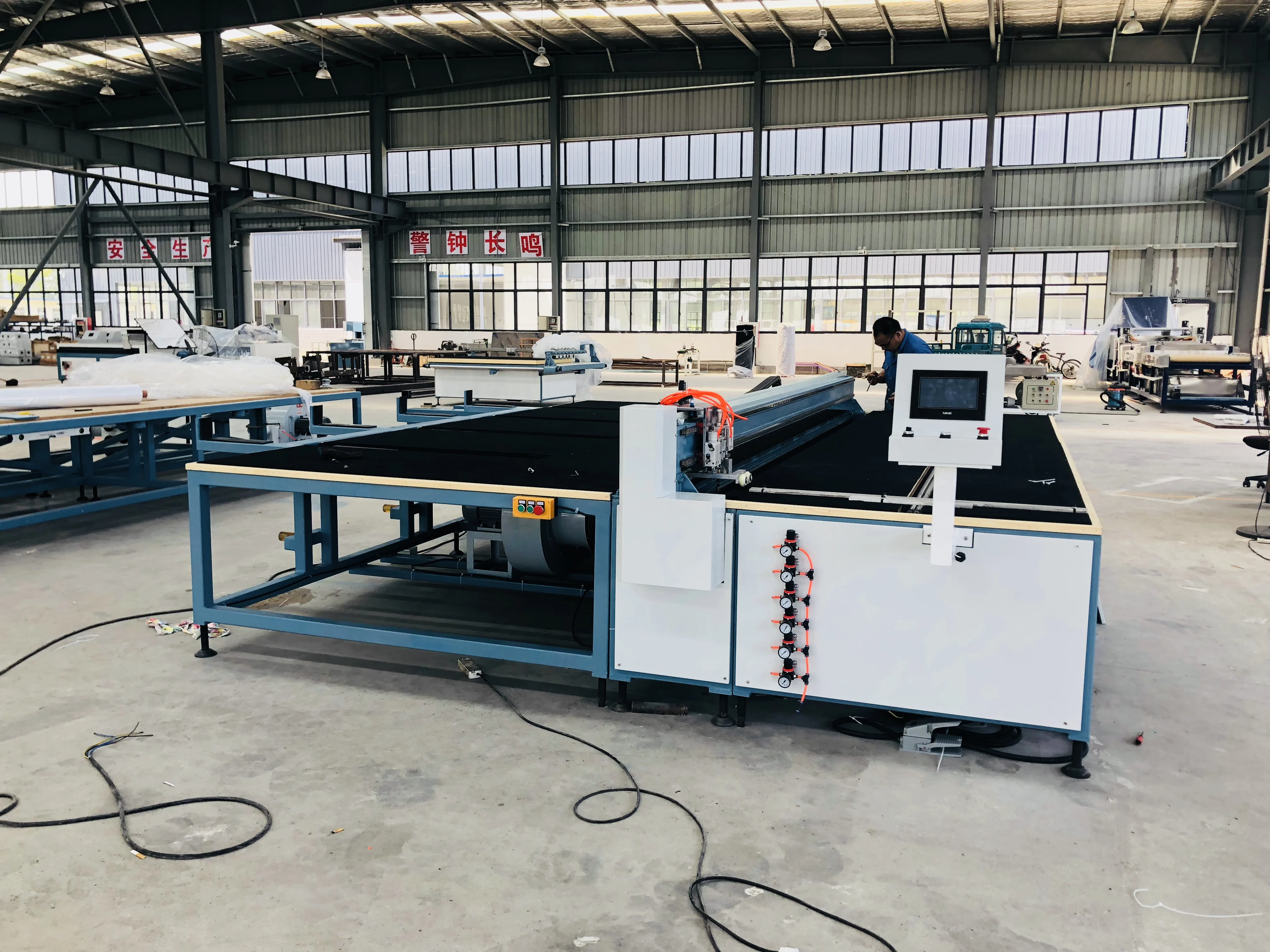 PVB EVA safety laminated glass cutting machine table for laminated glass