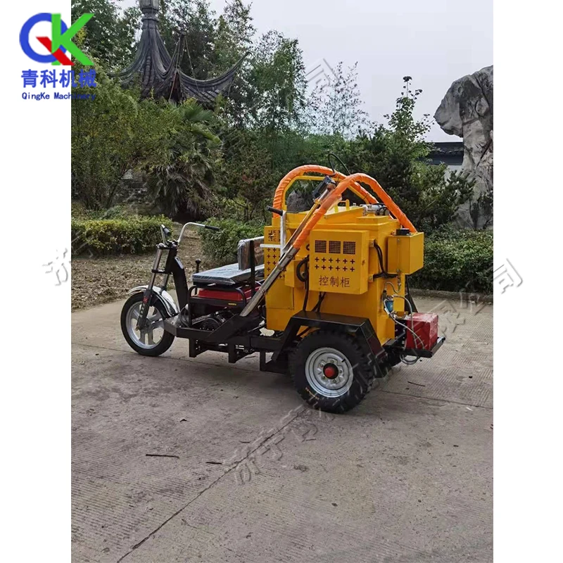 Self-driving 7-10km/h elevated bridge pavement crack expansion filling machine 6kw asphalt repair heating vehicle